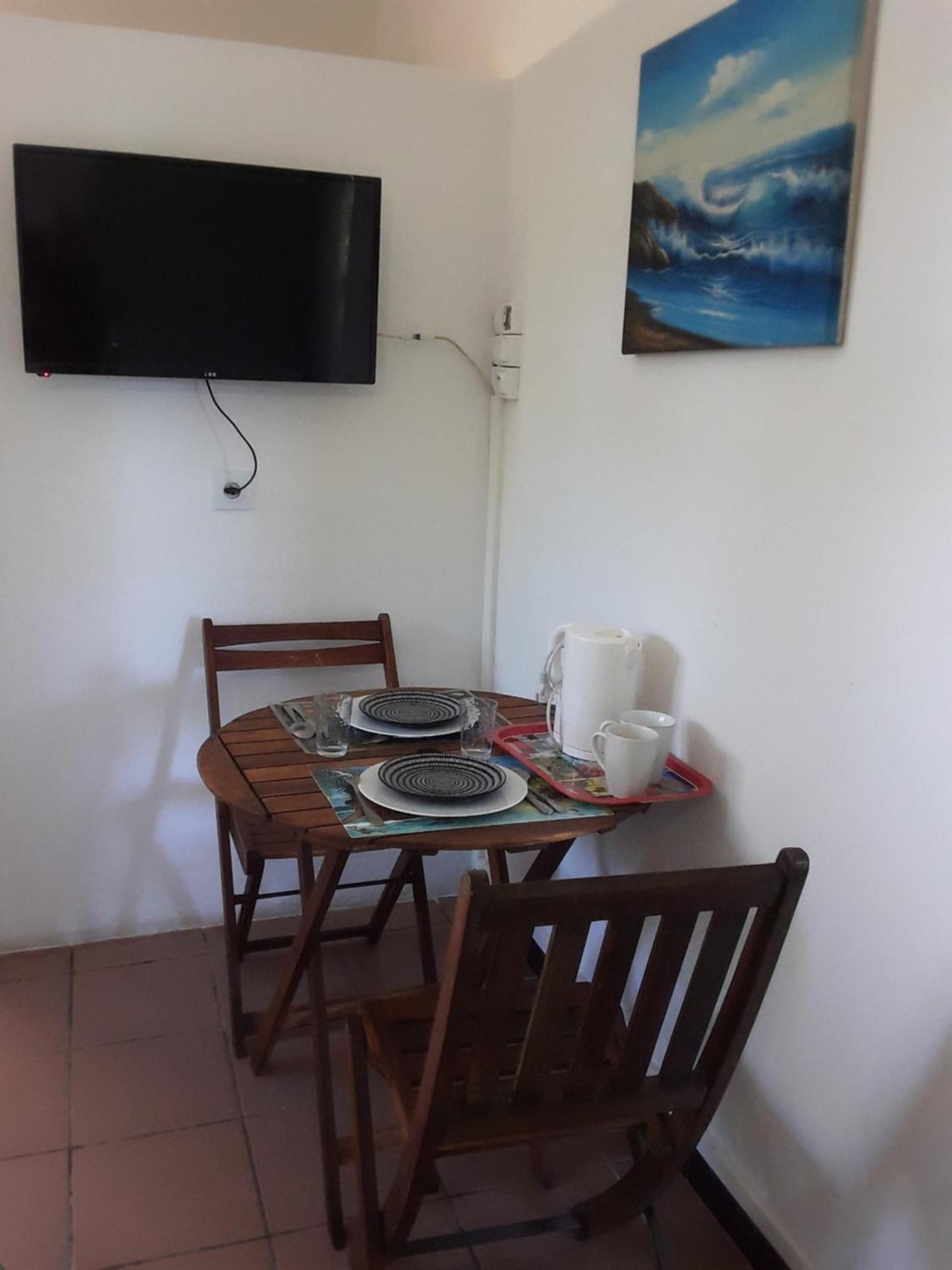 Le Tulear - Aux 4 Coins Du Monde Hotel Saint Pierre Kamer foto