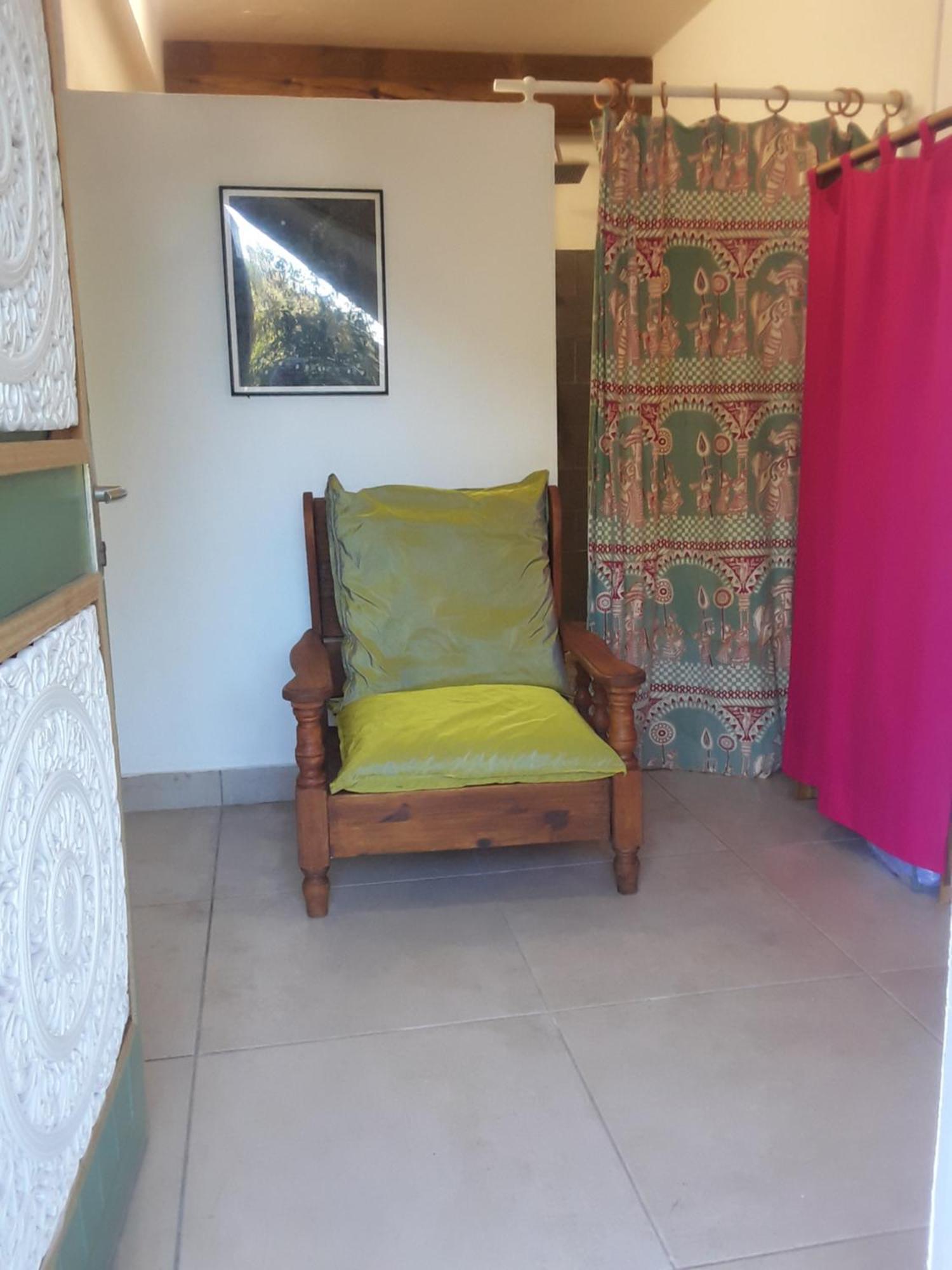 Le Tulear - Aux 4 Coins Du Monde Hotel Saint Pierre Kamer foto